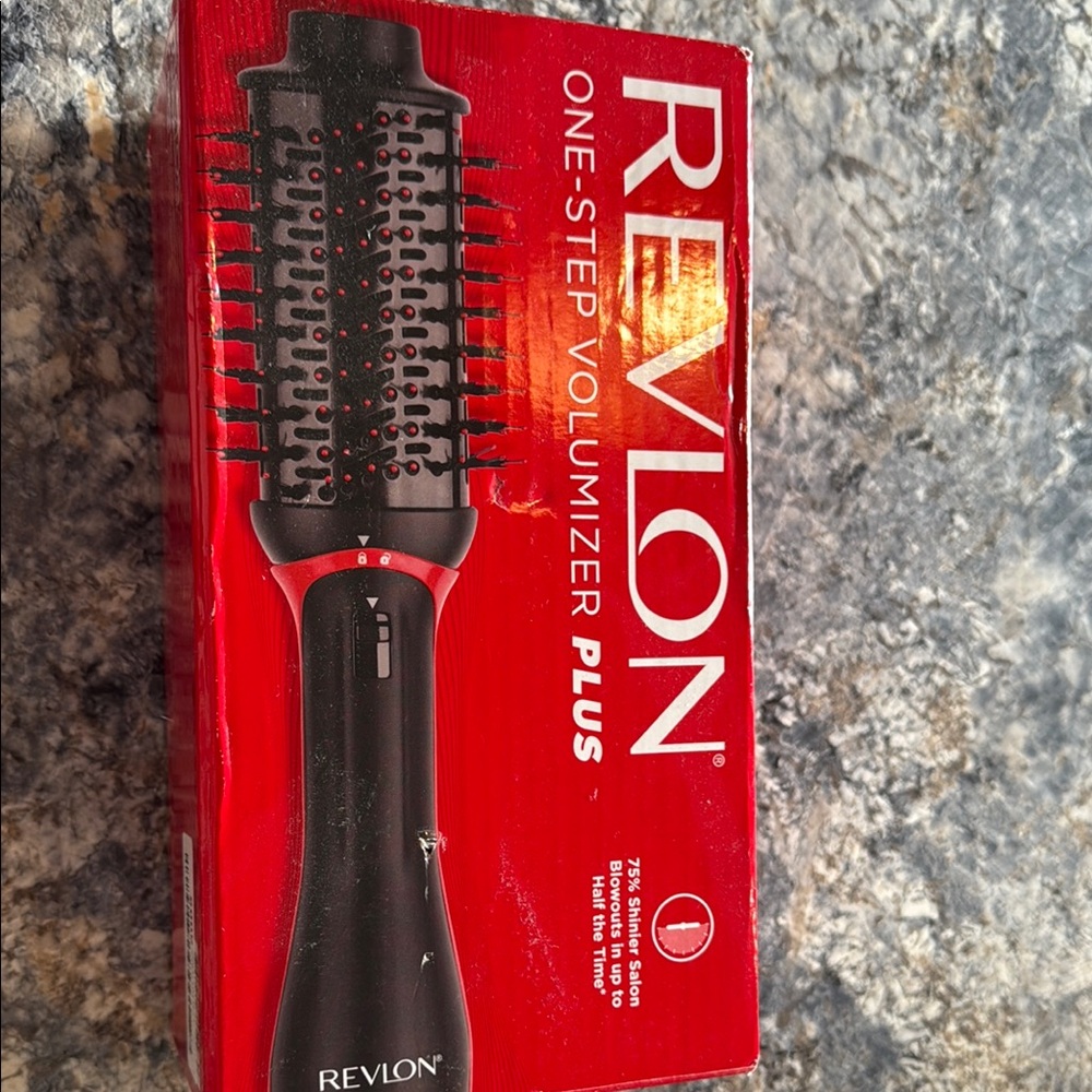 Revlon One-Step Volumizer Plus in Black and Red